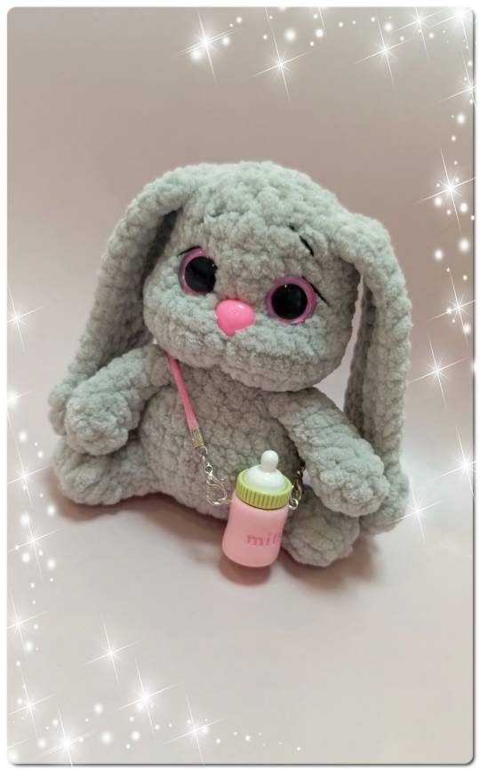 Зайка с бутылочкой