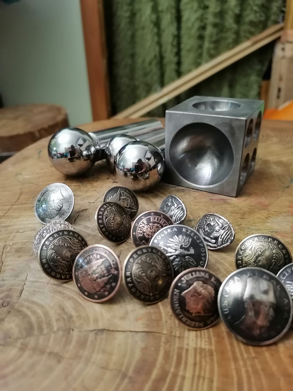 Кончо из монет