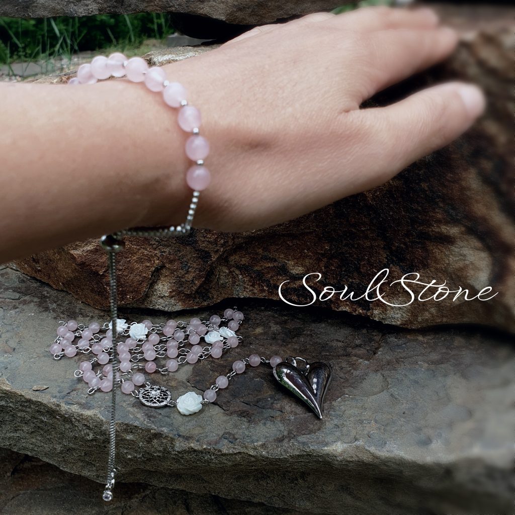 Розарий из розового кварца и перламутра