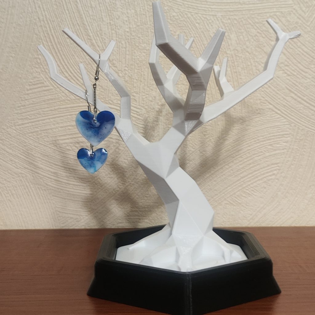 Серьги Ювелирная смола «Зима в сердце»