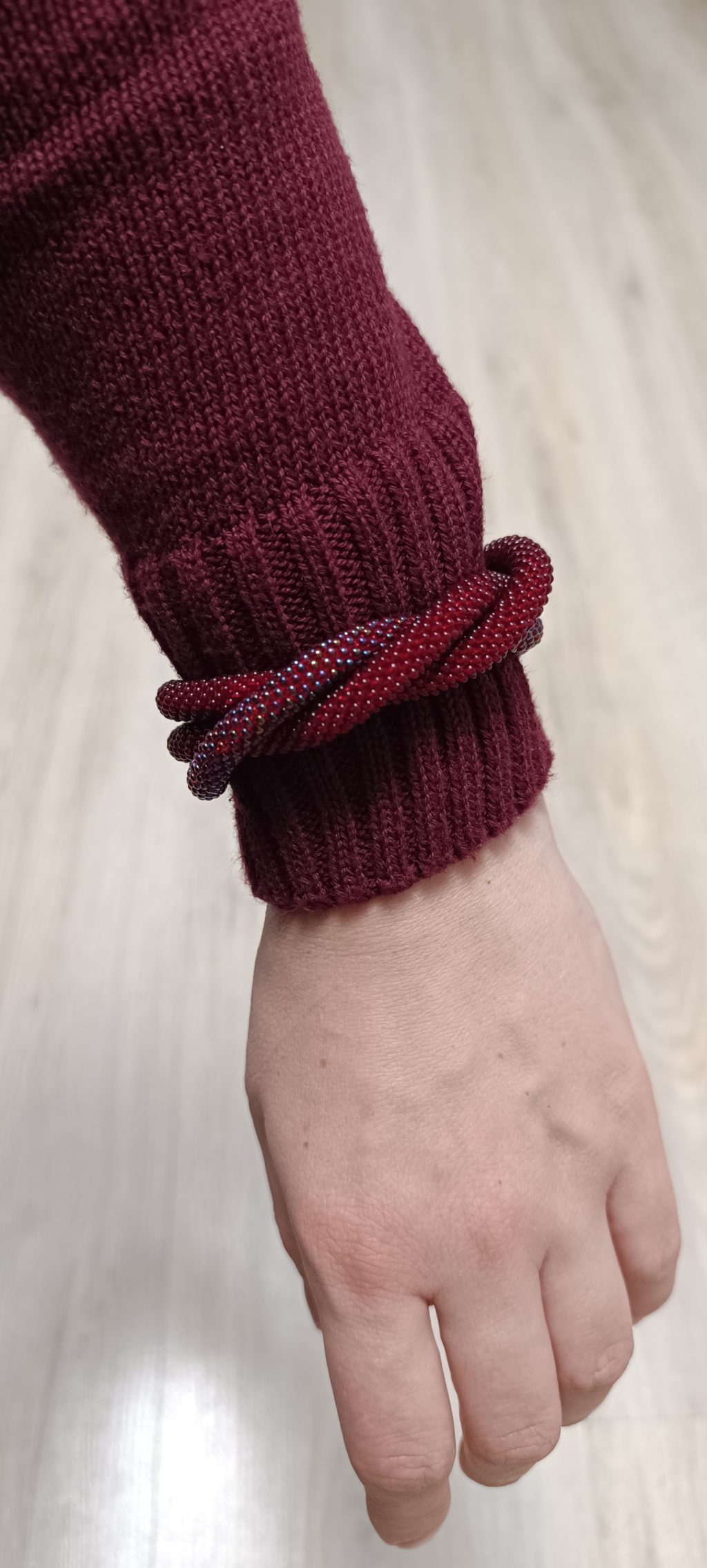 Браслет жгут из бисера