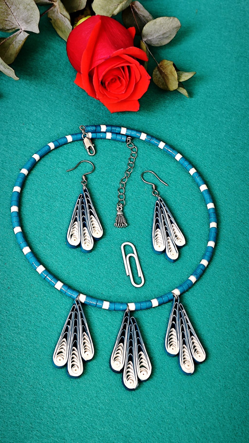 Комплект украшений квиллинг-графика