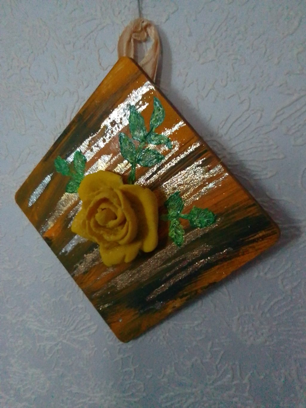 Жёлтая роза