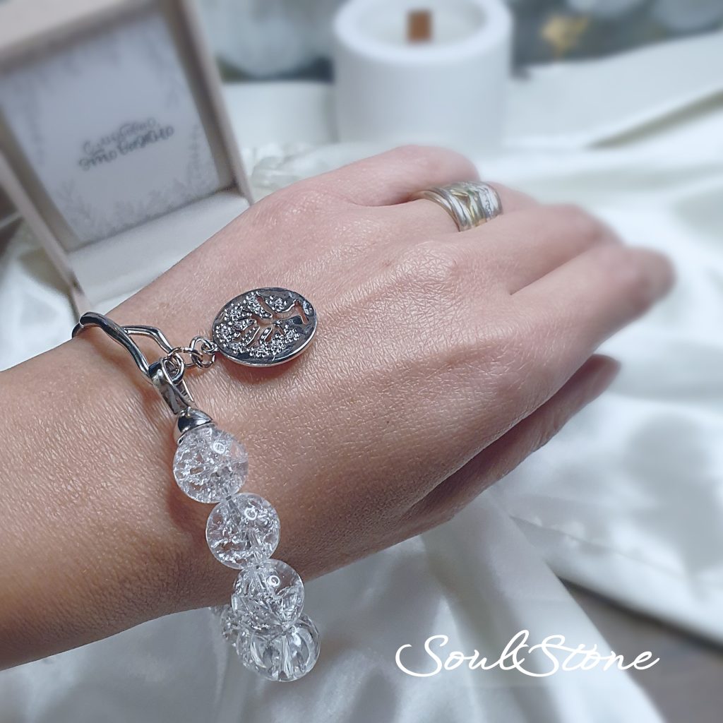 Браслет из горного хрусталя кракле