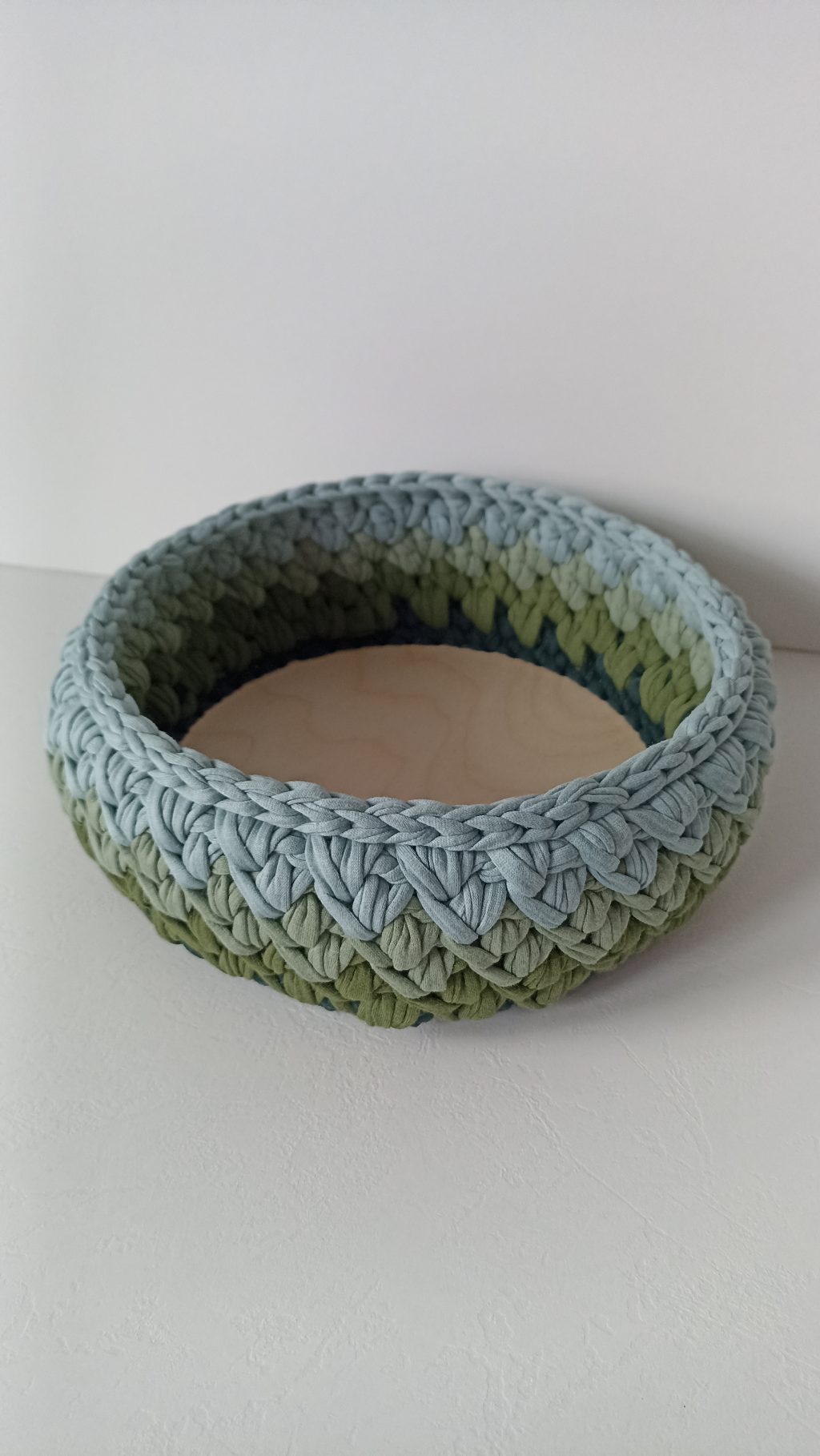 Корзинка из трикотажной пряжи