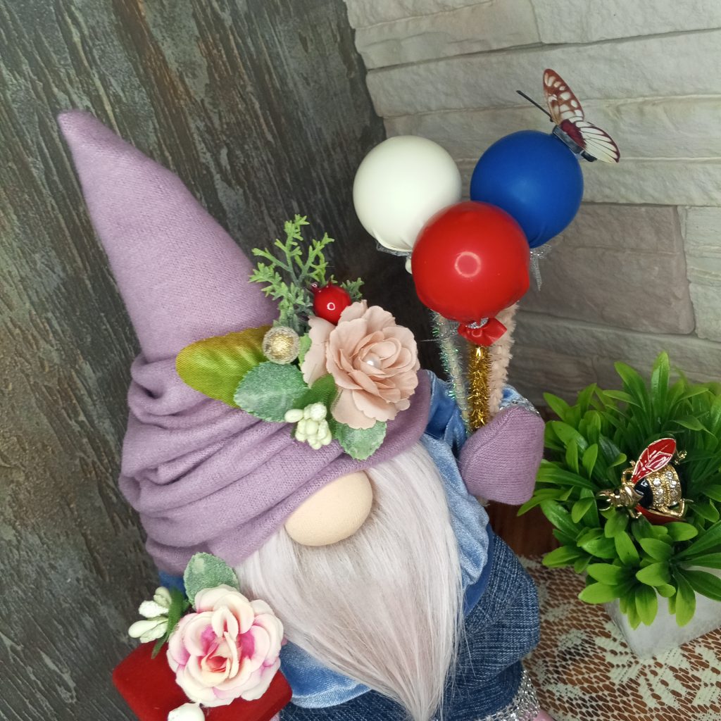 Гном «Гном-кавалер»