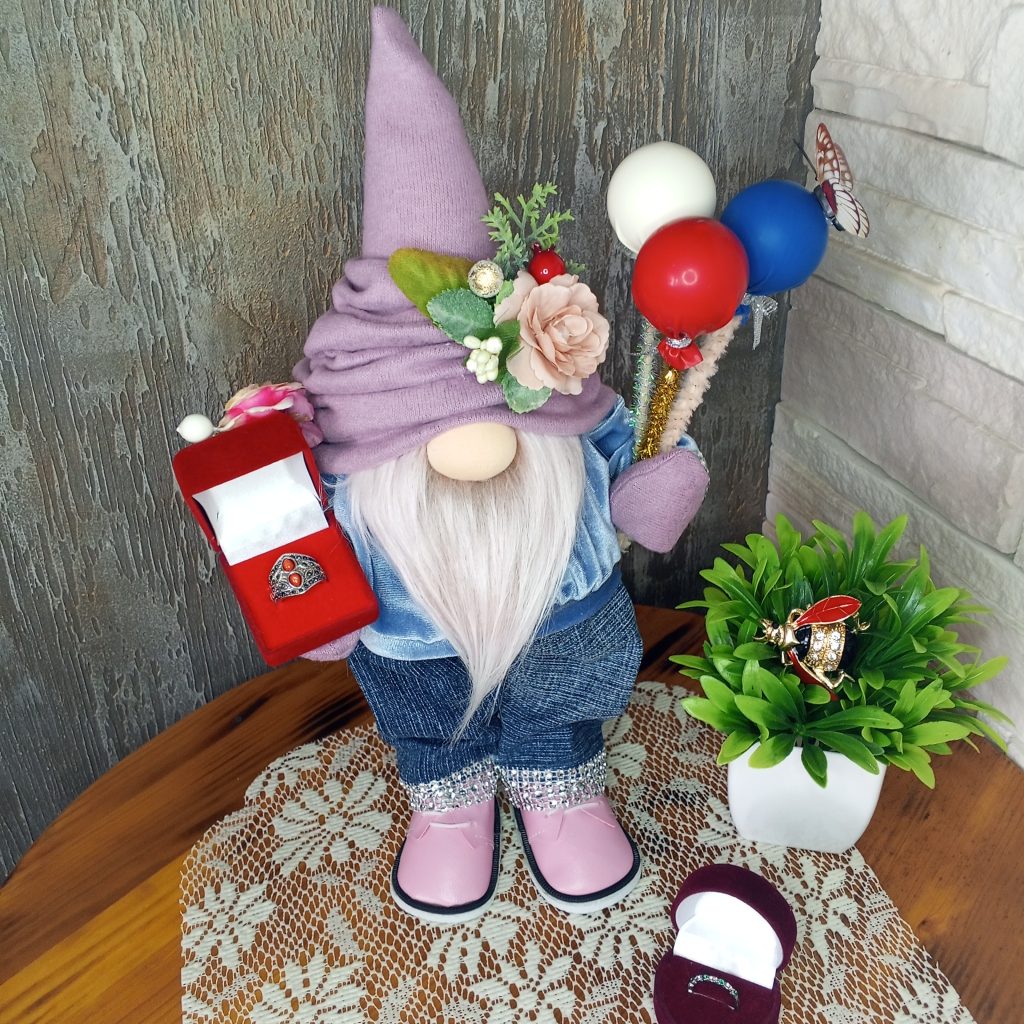 Гном «Гном-кавалер»