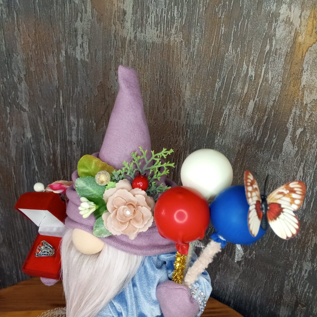 Гном «Гном-кавалер»