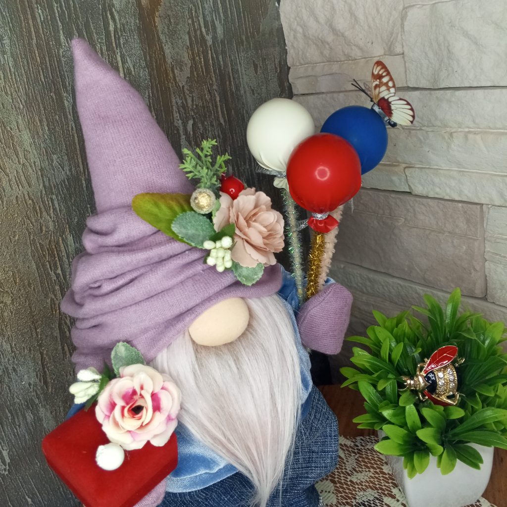 Гном «Гном-кавалер»