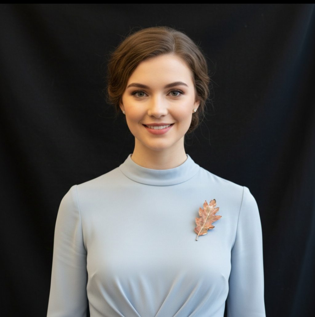 Дубовый листик брошь