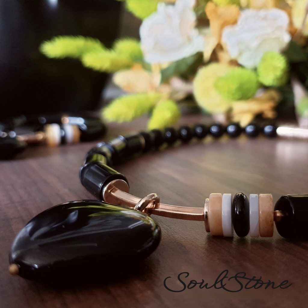 Парные браслеты с агатом и янтарем