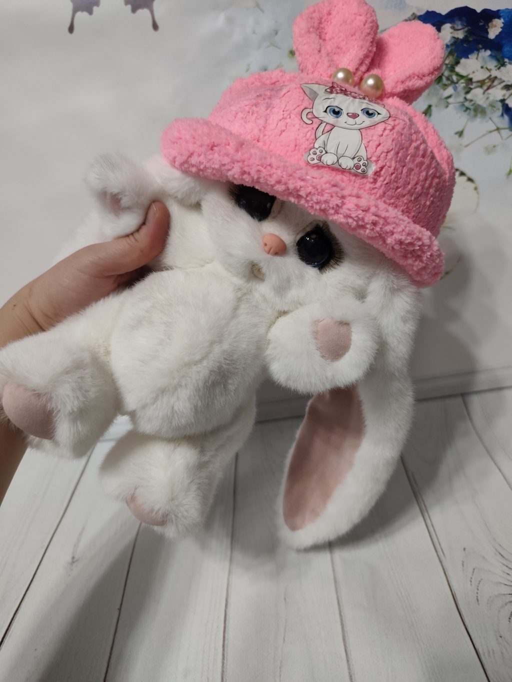 Белоснежная зайка большая