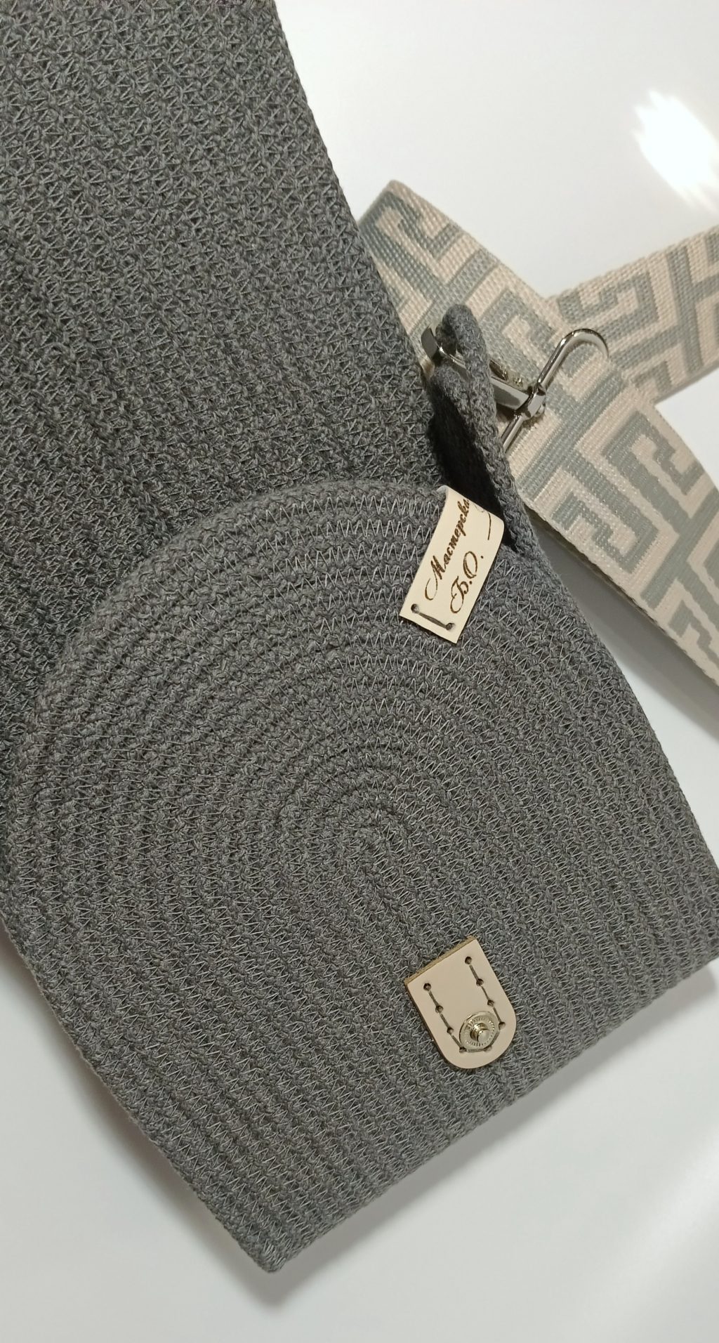 Сумка кросс-боди из шнура