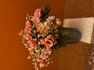 весенние цветы в вазе