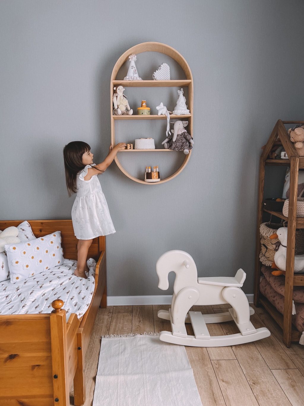 Овальная полка большая