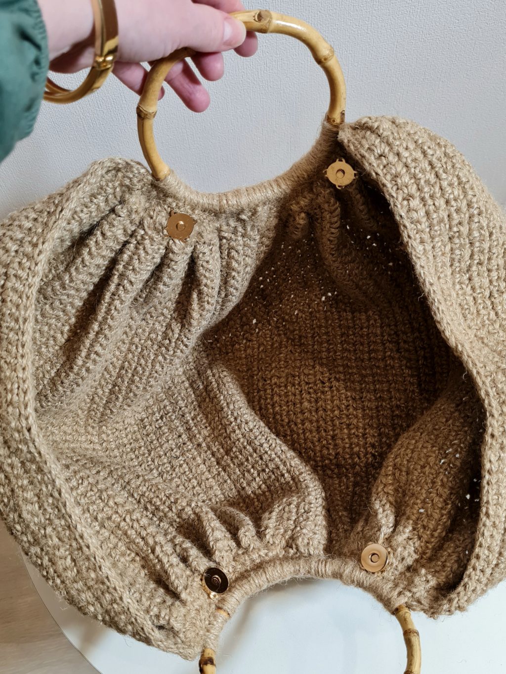 Сумка пляжная вязаная из джута с бамбуковыми ручками /ручная работа