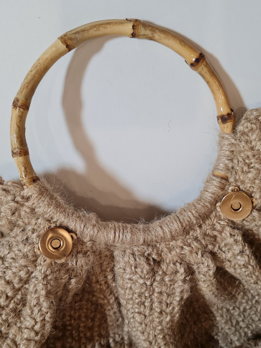 Сумка пляжная вязаная из джута с бамбуковыми ручками /ручная работа