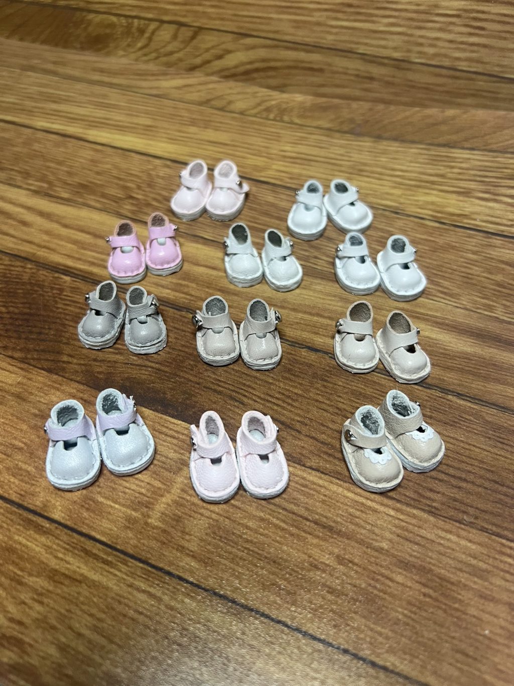 Обувь для кукол и игрушек