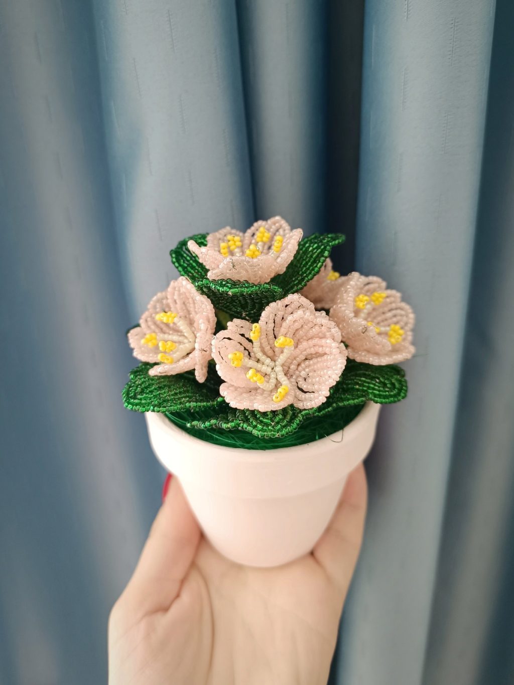 Мини цветы из бисера