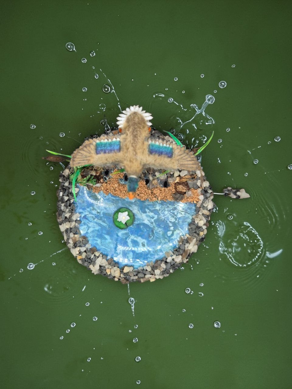 Механический минипрудик с селезнем и двумя лягушками