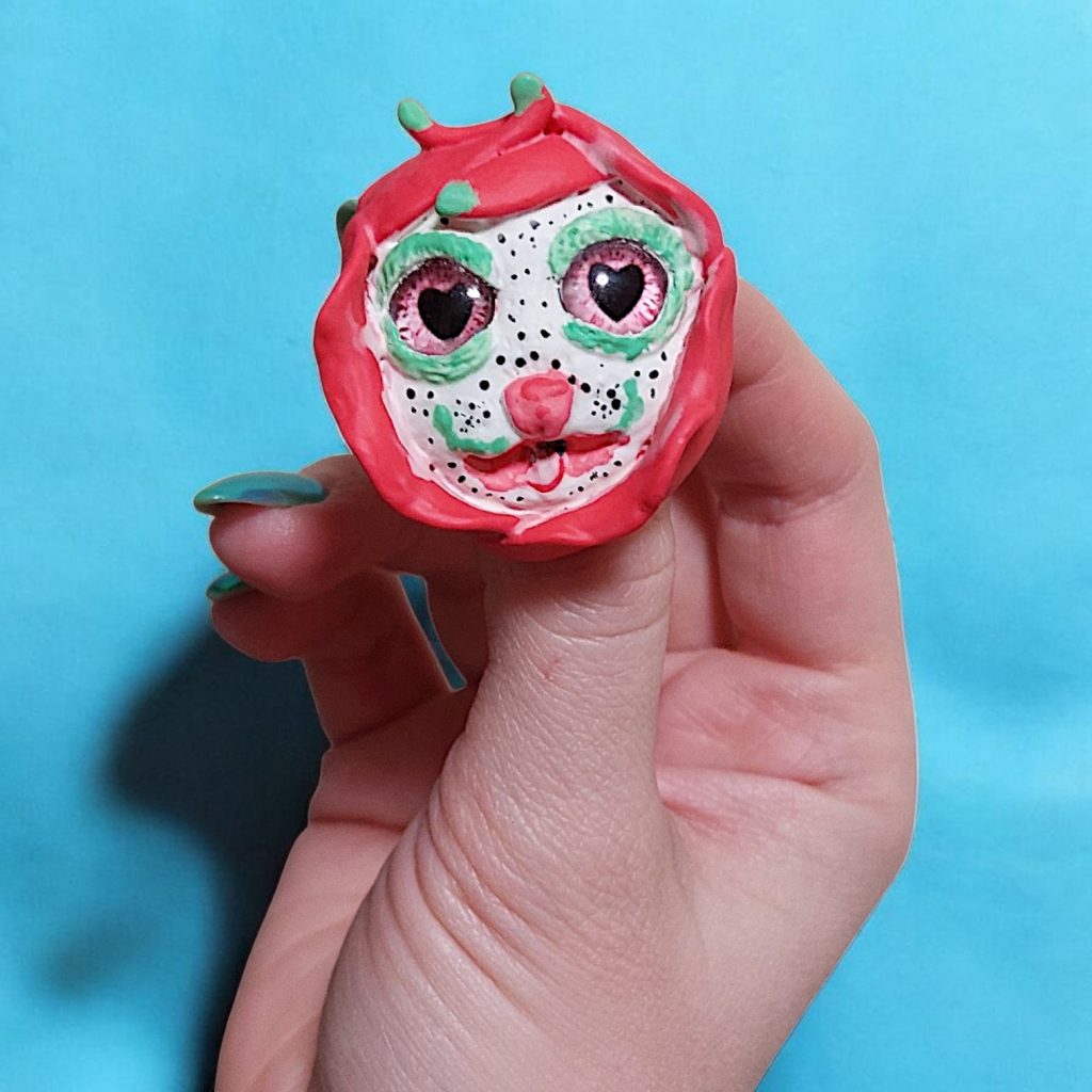 Брошь питахайя