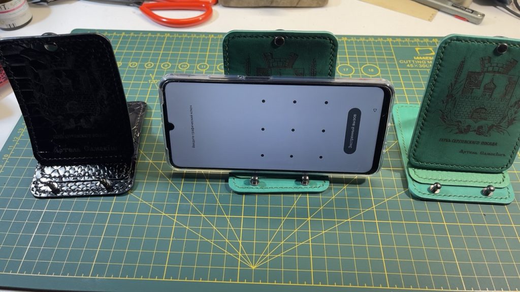 Подставка для телефона