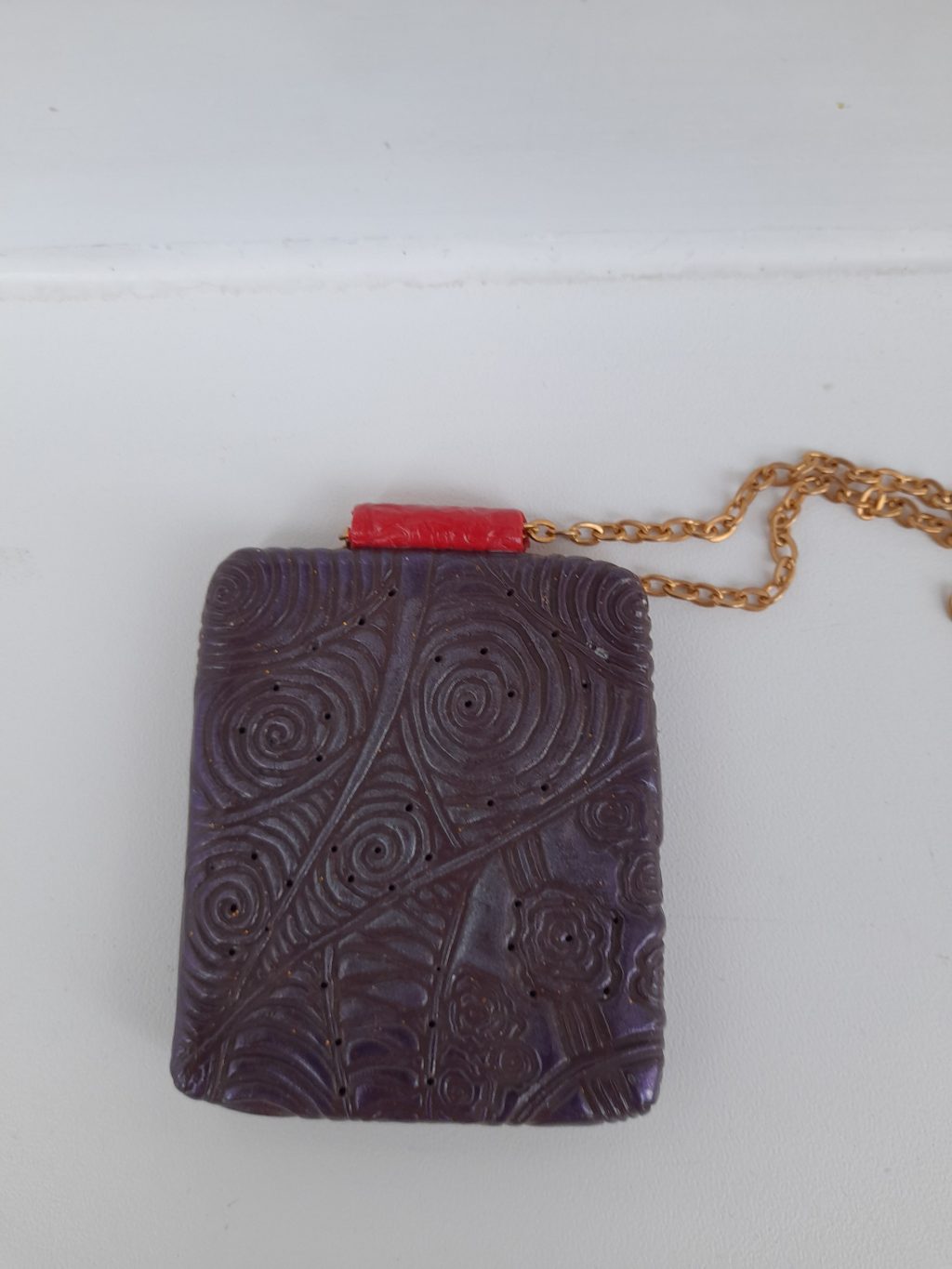 Кулон «Зигзаг» из полимерной глины