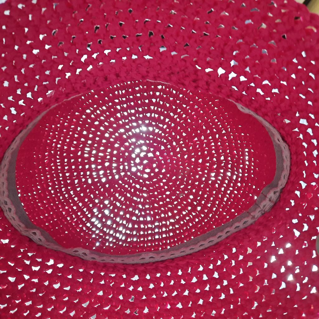 Шляпка панама из рафии