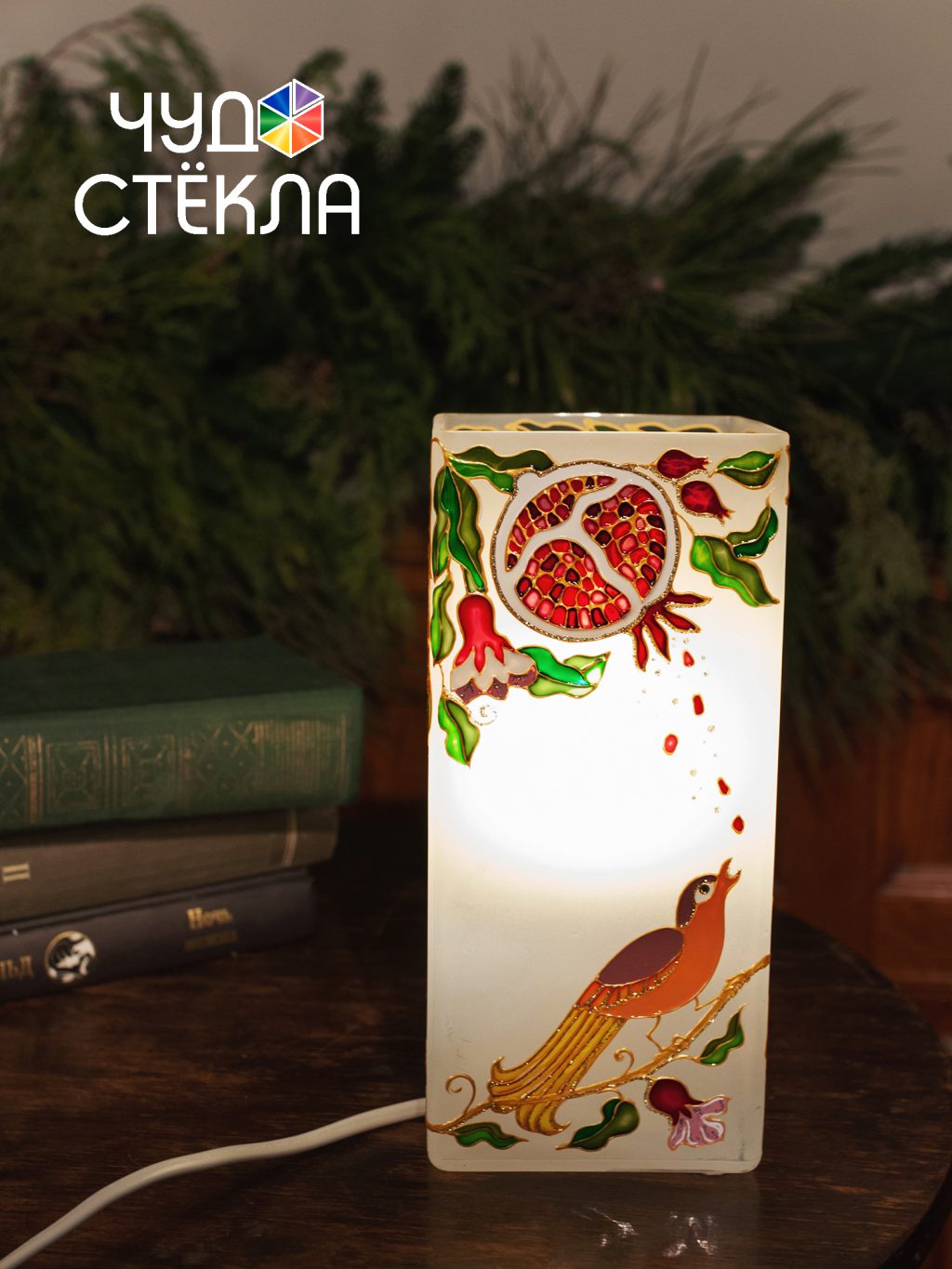 Лампа витражная «Гранаты и птицы»