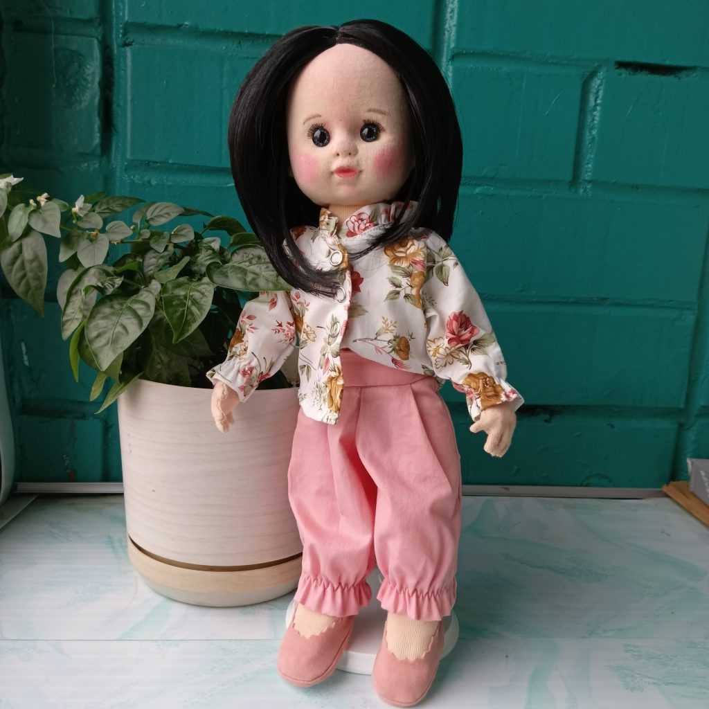 Кукла Настенька