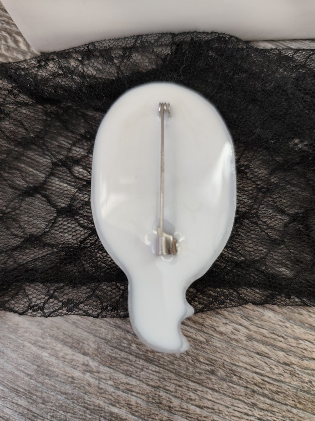 Брошь «Задумчивый ангел»