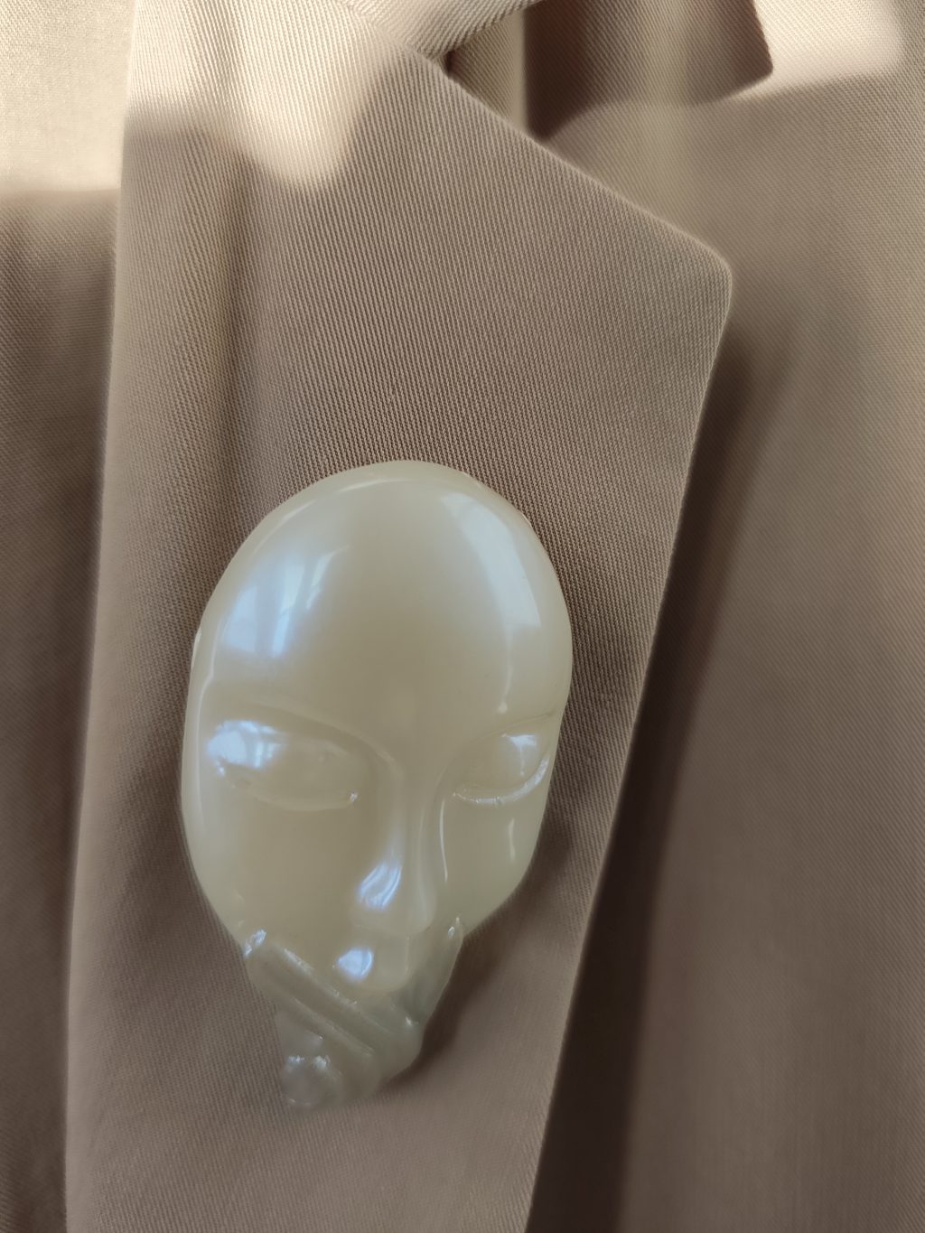 Брошь «Задумчивый ангел»