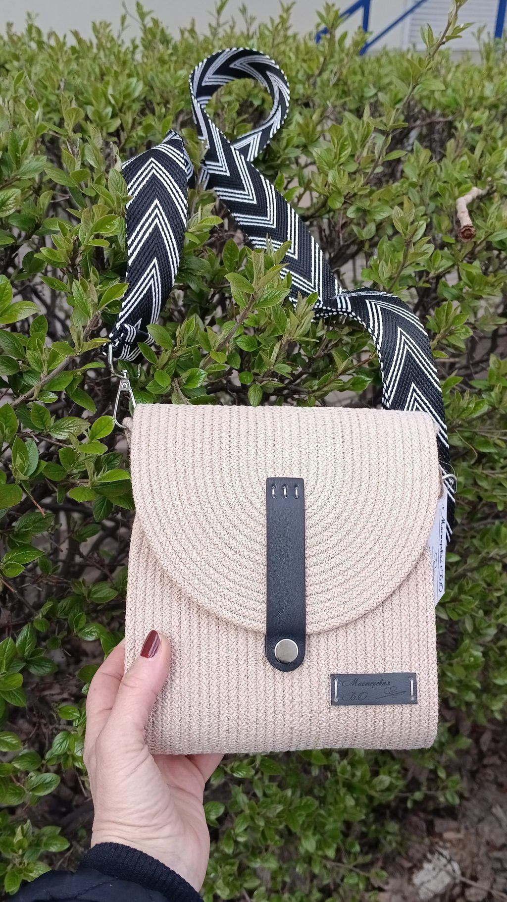 Сумка кросс-боди из шнура