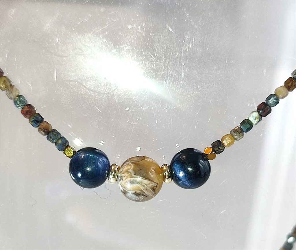 Чокер и браслет из петерсита