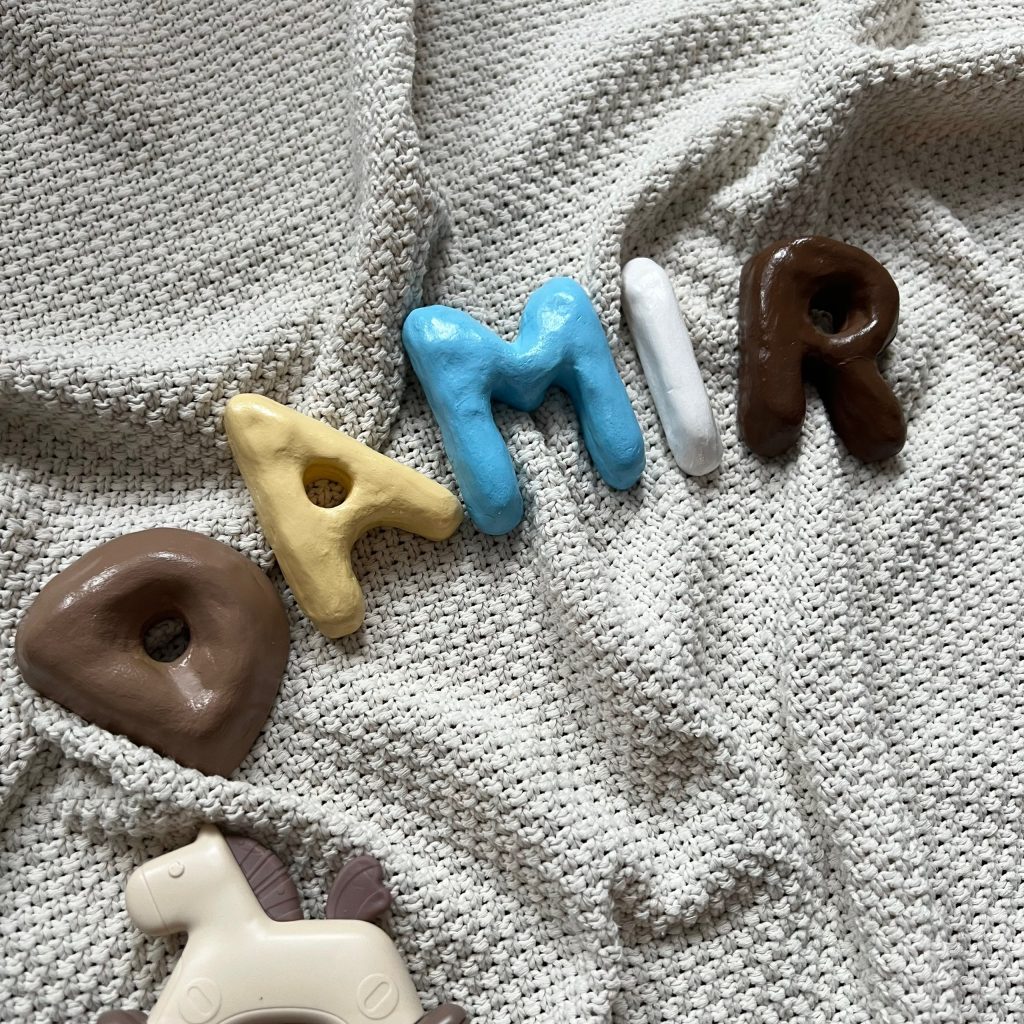 Имя, буквы из глины