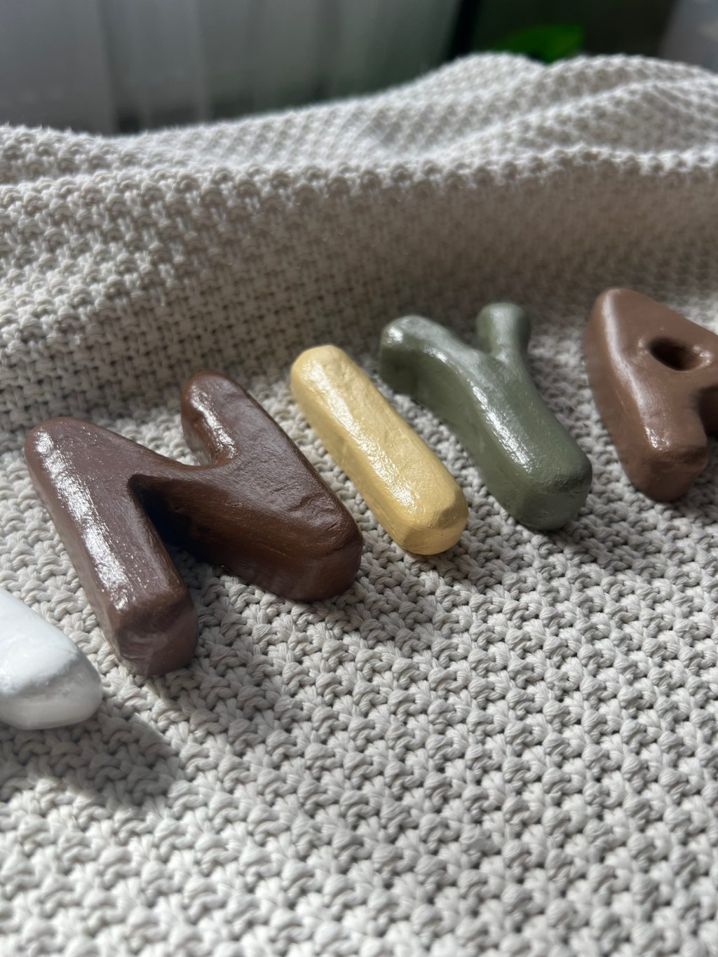 Имя, буквы из глины