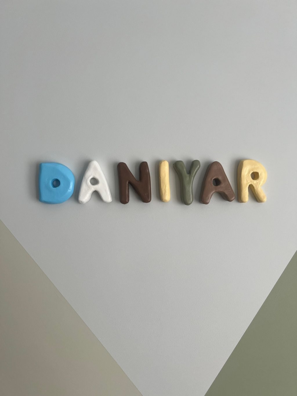 Имя, буквы из глины