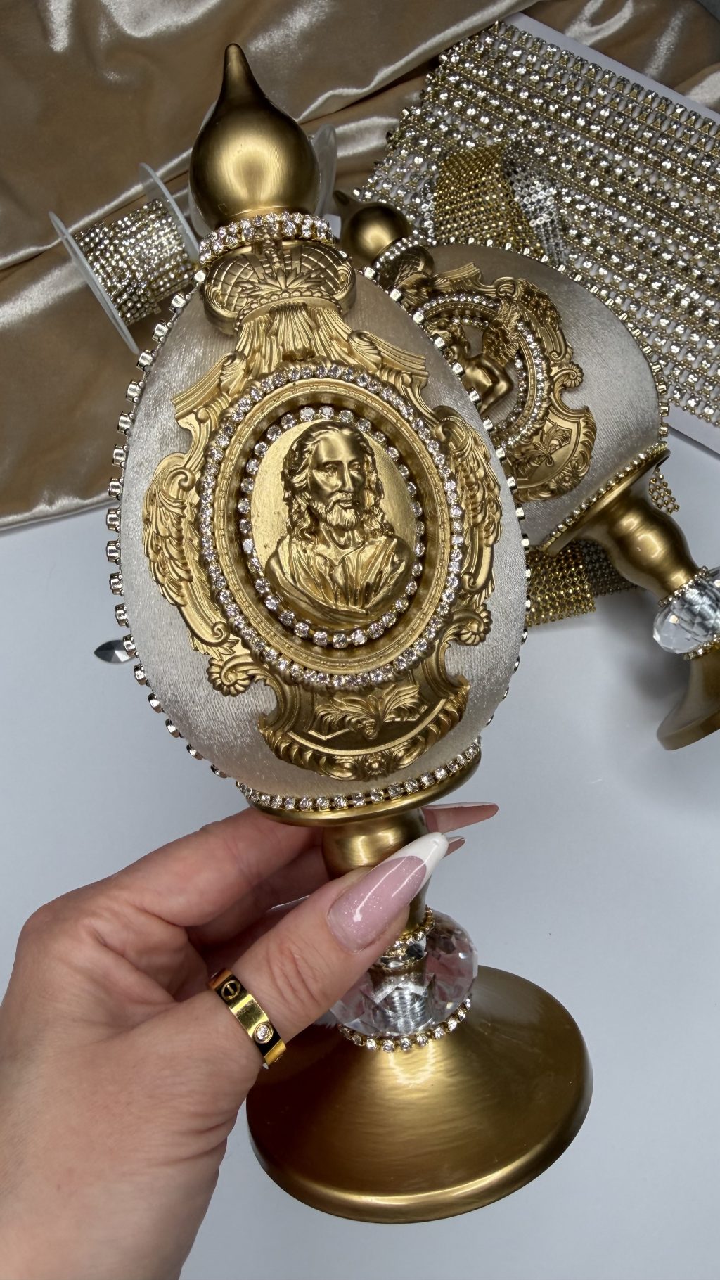 Пасхальное яйцо с Иисусом