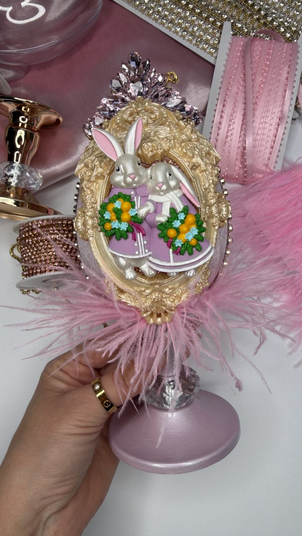 Пасхальное яйцо с зайками