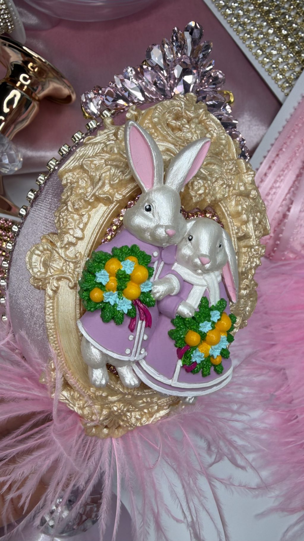 Пасхальное яйцо с зайками