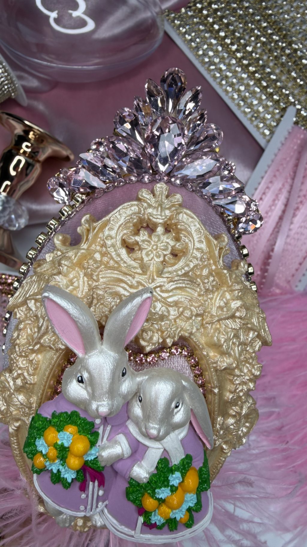 Пасхальное яйцо с зайками