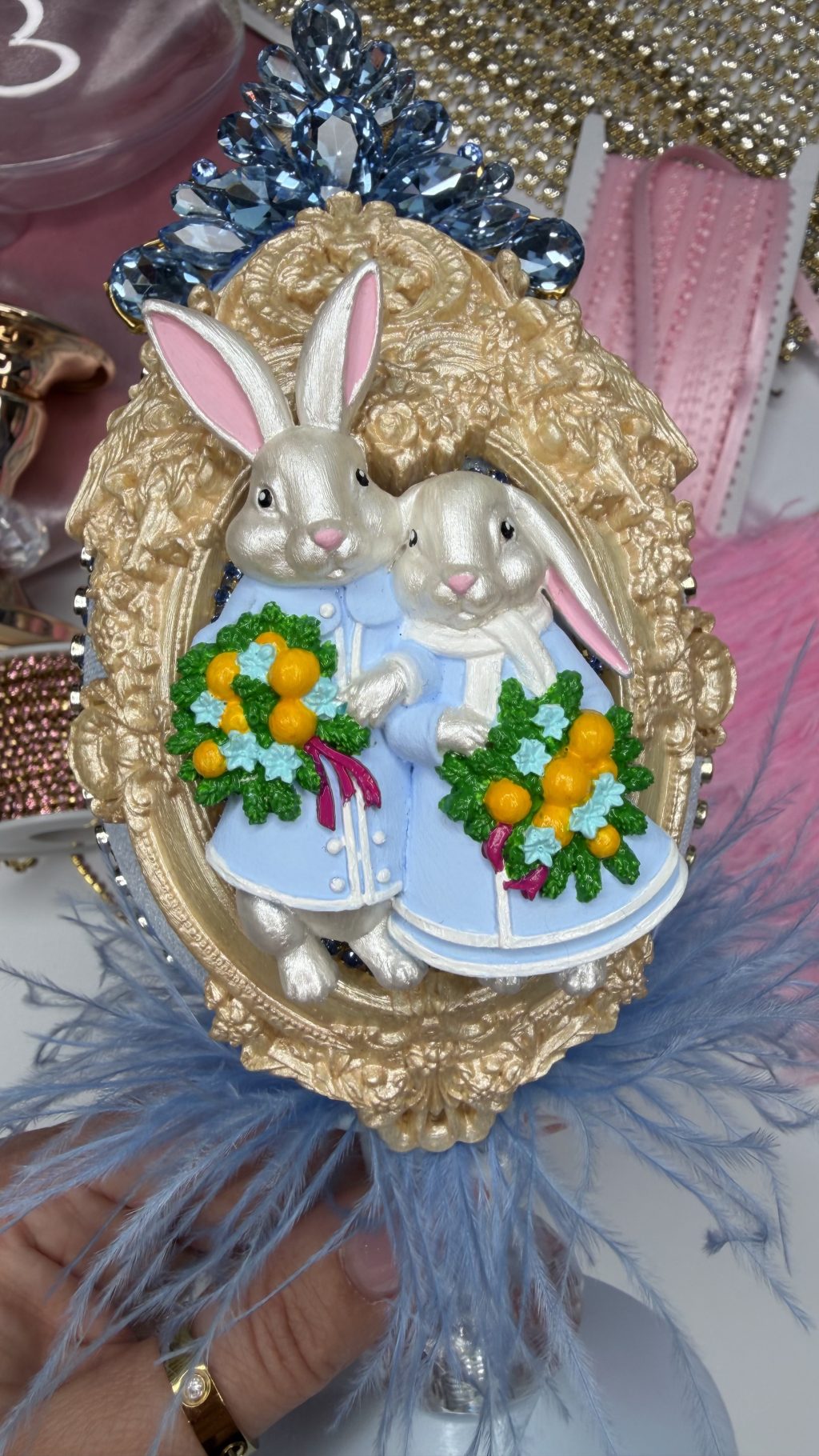 Пасхальное яйцо с зайками