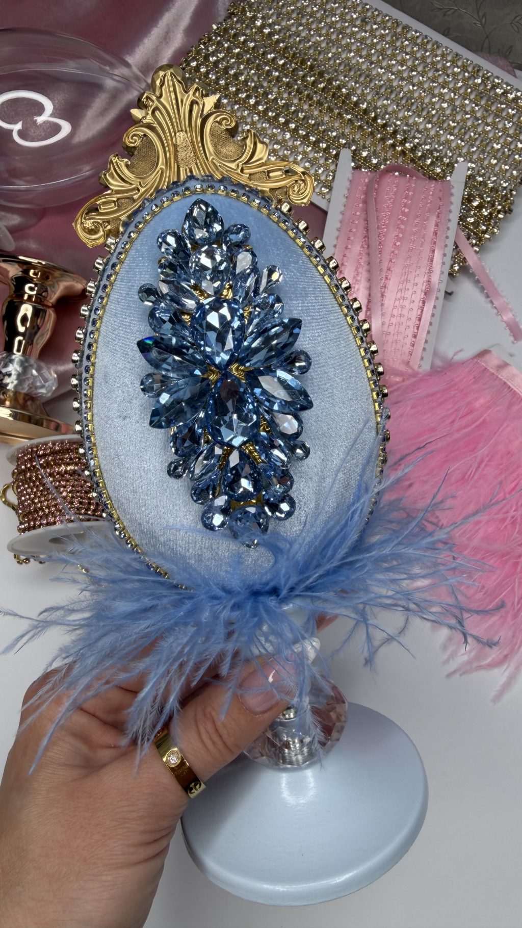 Пасхальное яйцо с зайками