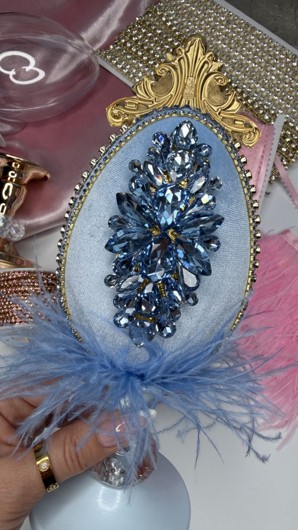 Пасхальное яйцо с зайками