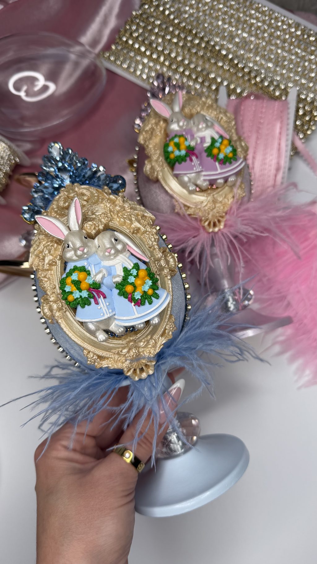 Пасхальное яйцо с зайками