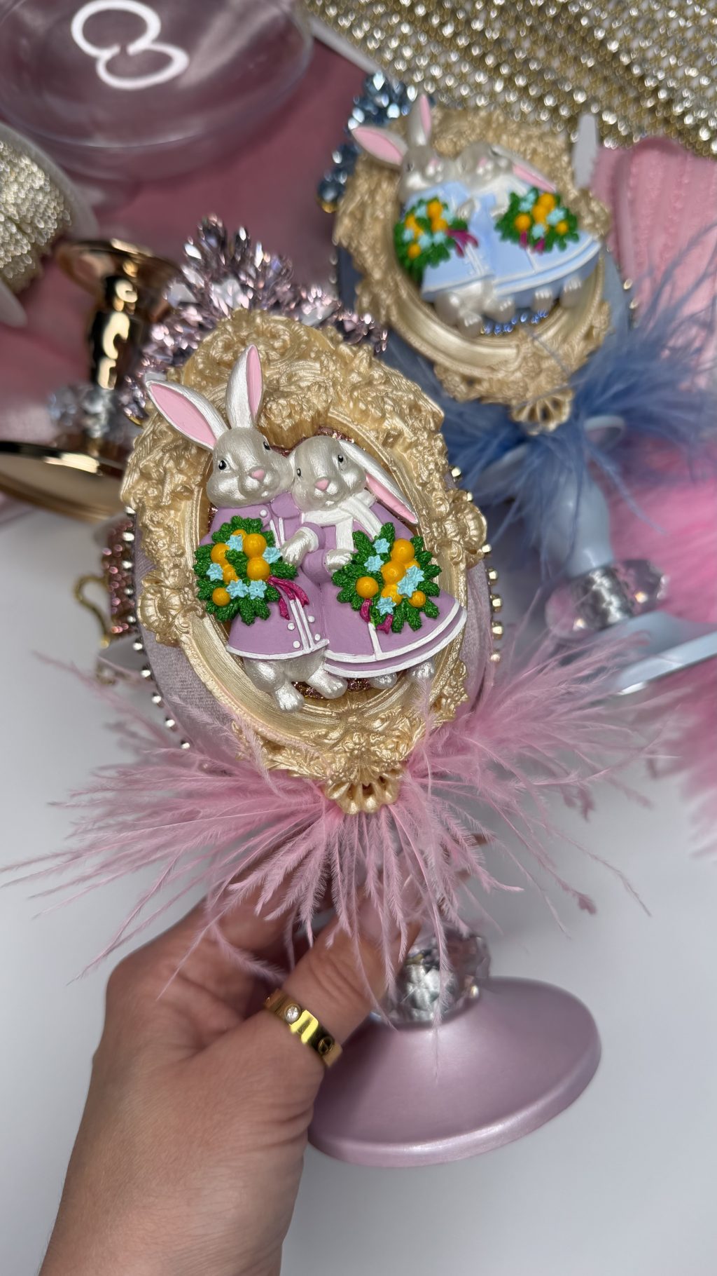 Пасхальное яйцо с зайками