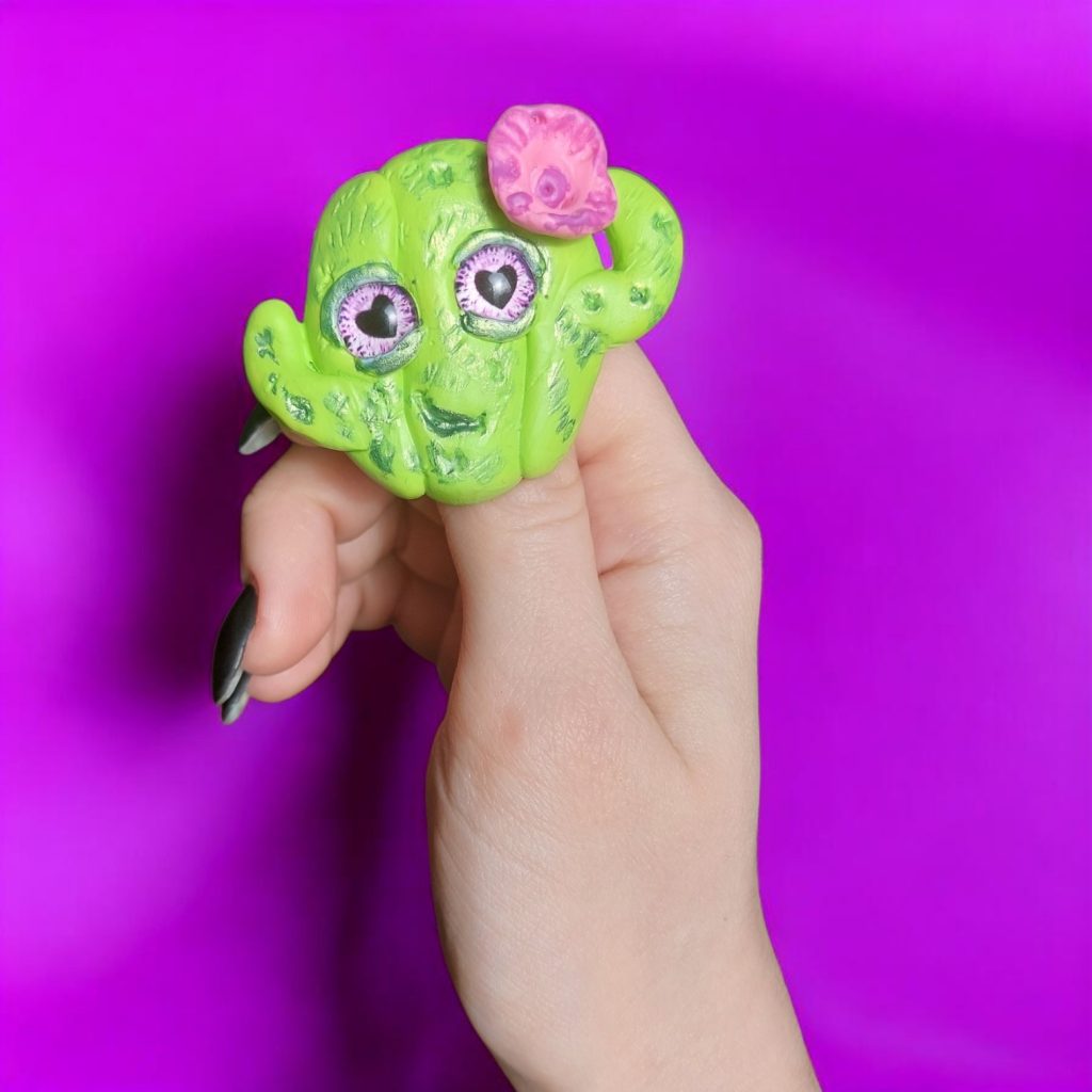 Брошь кактус с глазками