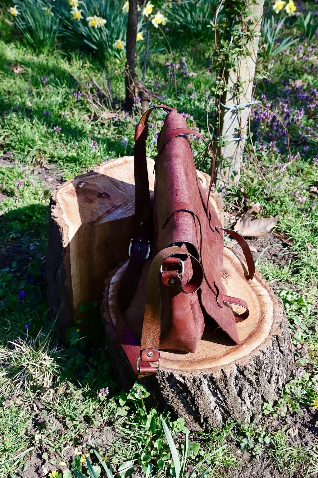 Сумка-мессенджер из «стиранной кожи»