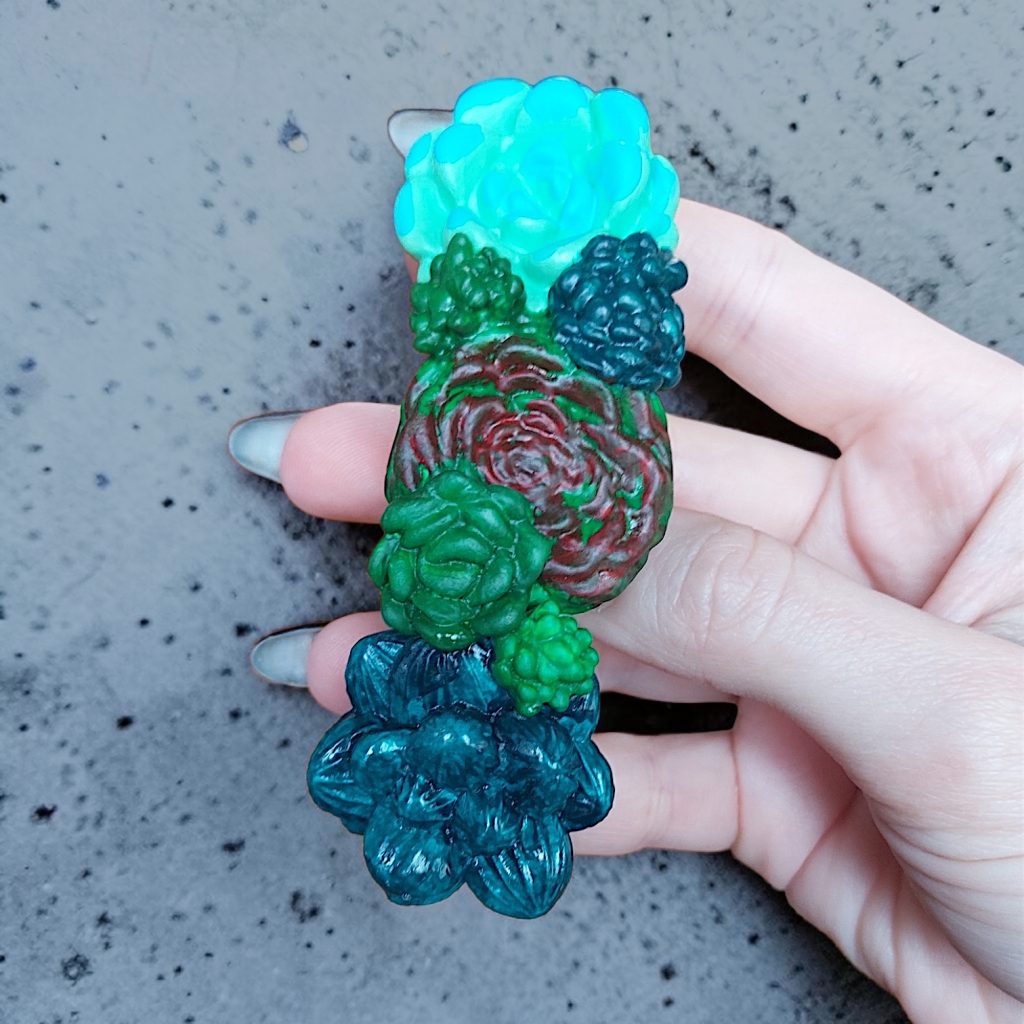 Заколка защёлка с суккулентами