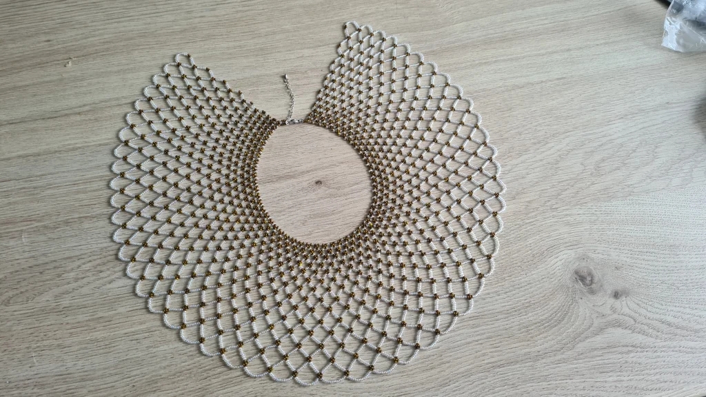 Колье/воротник из бисера